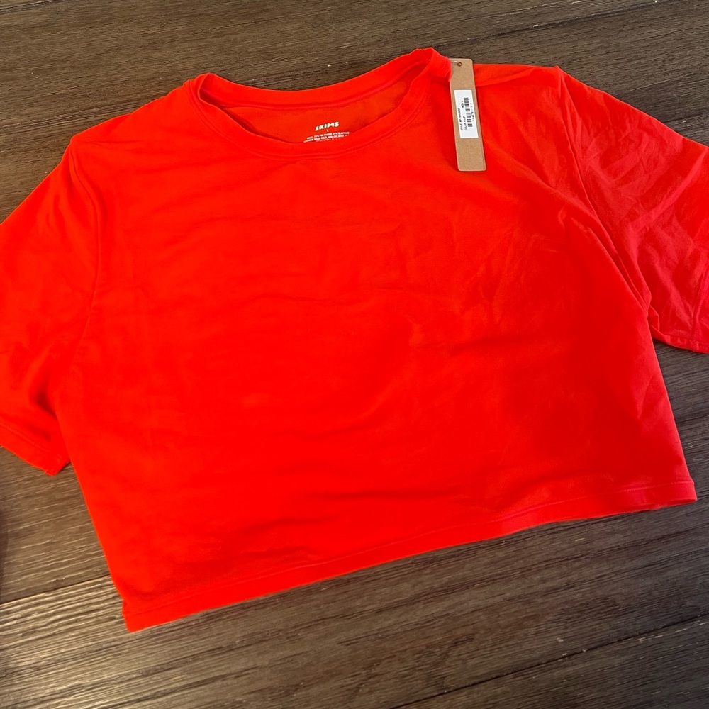 Skims Baby Tee Red L NWT
